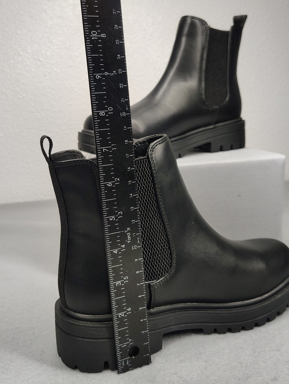 Brand New Soda Size 6 1/2 Women's Booties - Picture 2 of 6